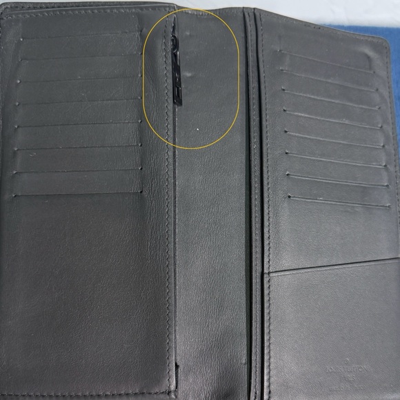 Louis Vuitton Porte-Feuille Brazza Wallet – Black - Picture 11 of 11